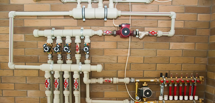 眼睛突然出現(xiàn)灼熱和針狀刺痛的原因可能是什么 ?有沒有靠譜的化妝品檢測方法 健明迪檢測